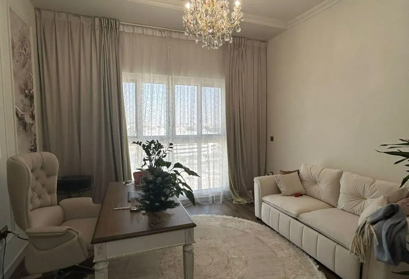 Luxury Upgraded! Fully Furnished! Canal View