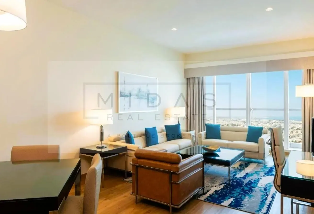 Renovated I Balcony I Near Metro I SZR / Sea View
