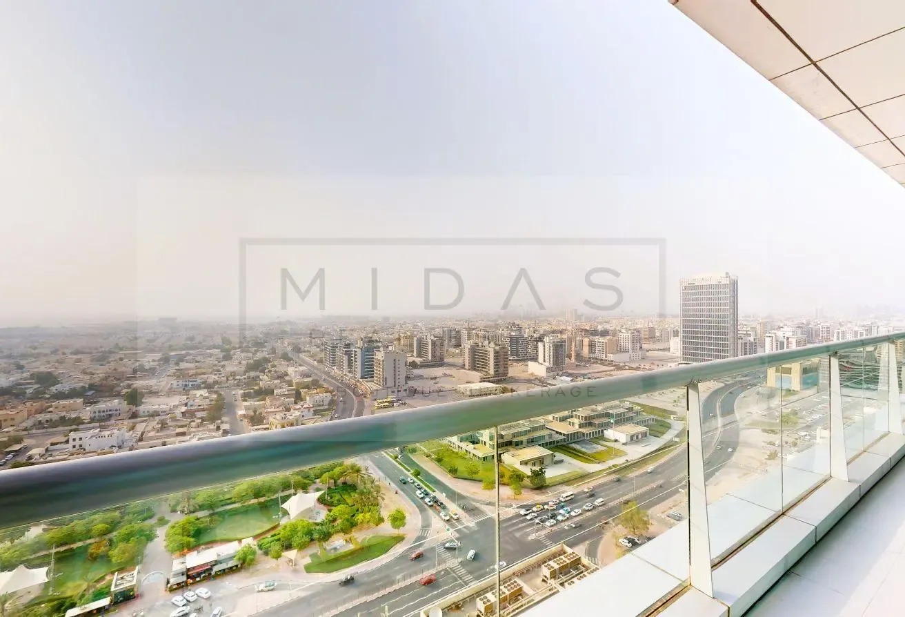 Spacious I Balcony I Near Metro I SZR / Sea View