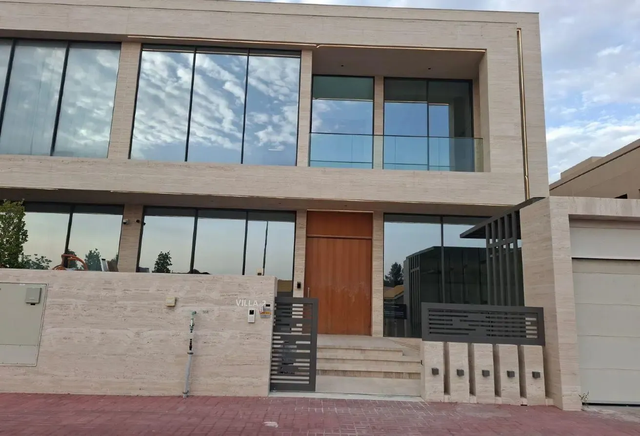 Elegant Modern Villa 6 Br+ Maid Prime Location