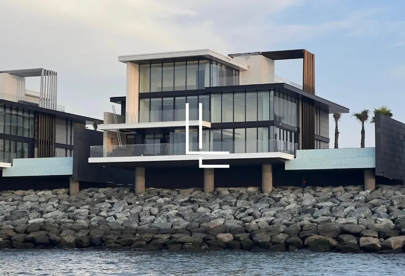 Ultra-Luxury Waterfront Living | Rare Mansion