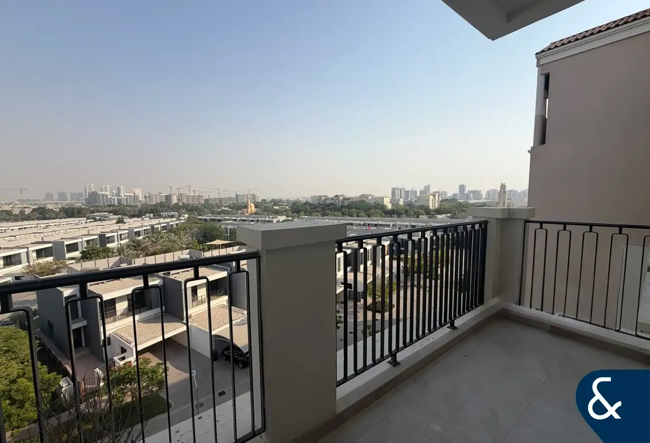 Large Layout | Ensuite Bedrooms | Vacant