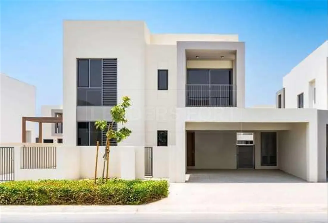 Well Maintained | Ready to Move | Private Garden