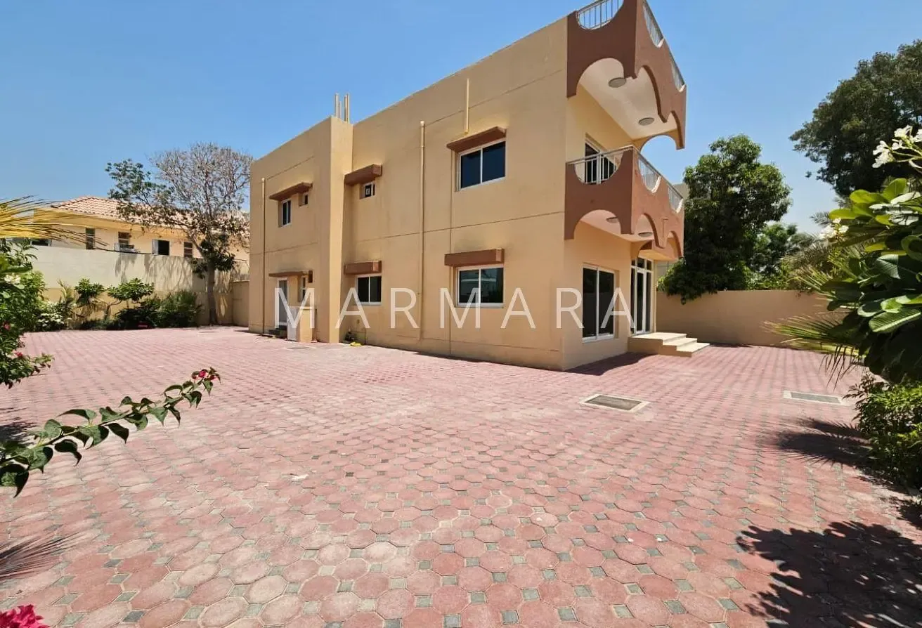 Upgraded 4BR+Maids | Burj Khalifa View |Beach Side