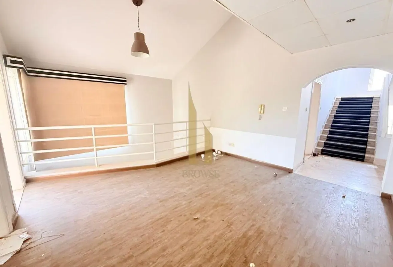 Study+4BR | Independent | Private Garden