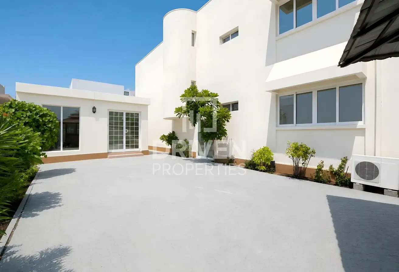 Stand Alone Villa | Huge Layout | Prime| Jumeirah