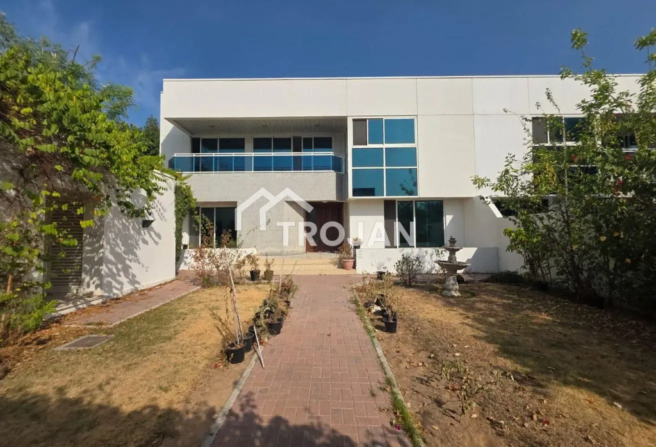 Spacious 5BR + Maid + Driver |Vacant | Negotiable