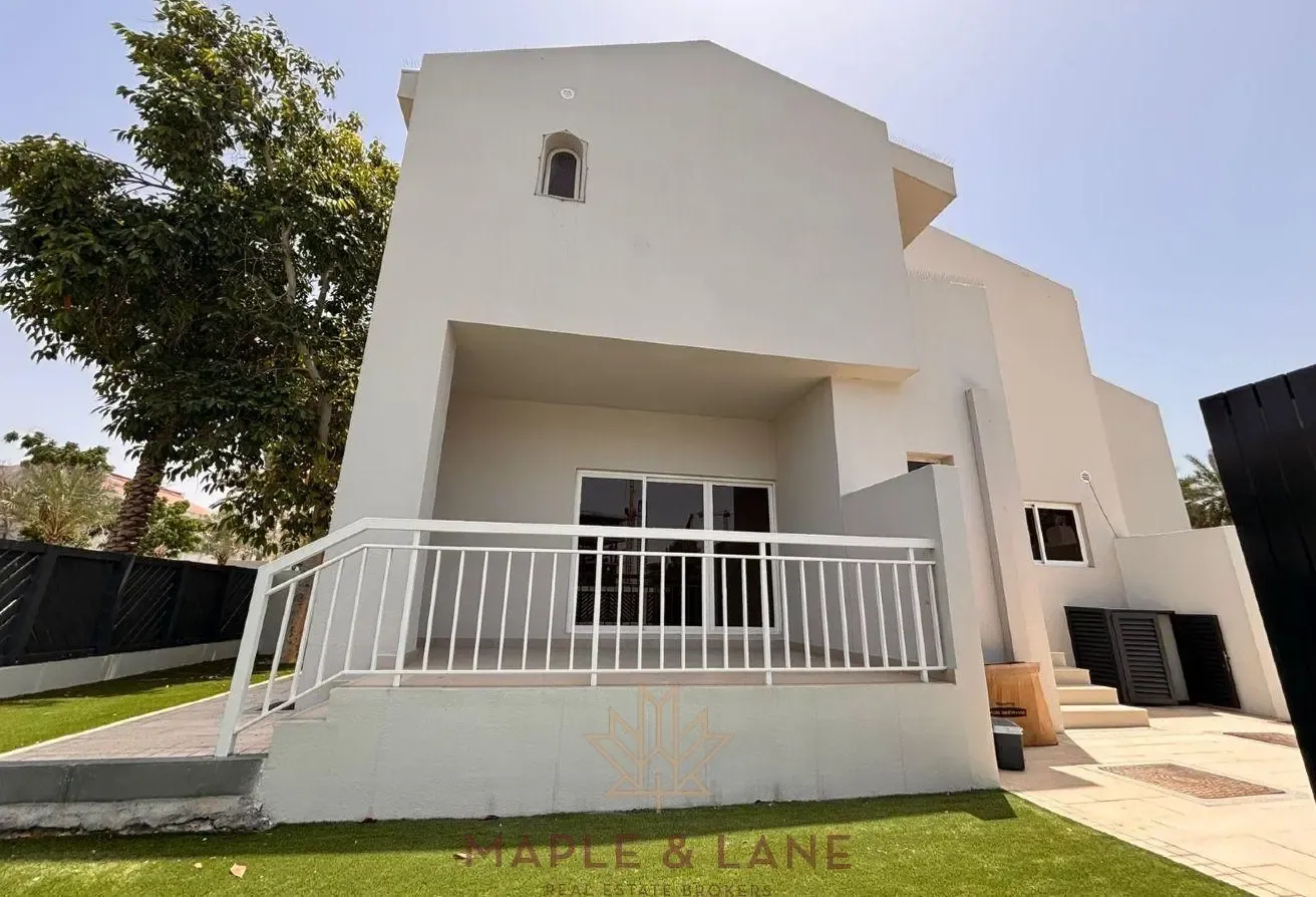 Bright & Spacious | 4BR | Townhouse
