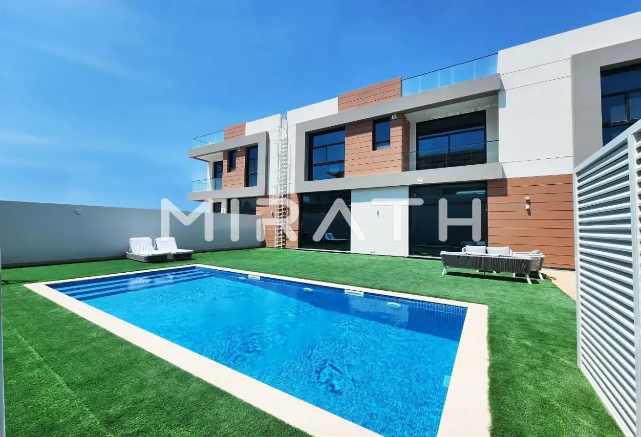 Luxury 5B/R Villa with Pool | Lease | Jumeirah 2