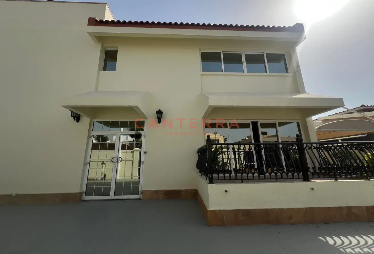 Luxury 4BR Villa with Garden | Prime Location