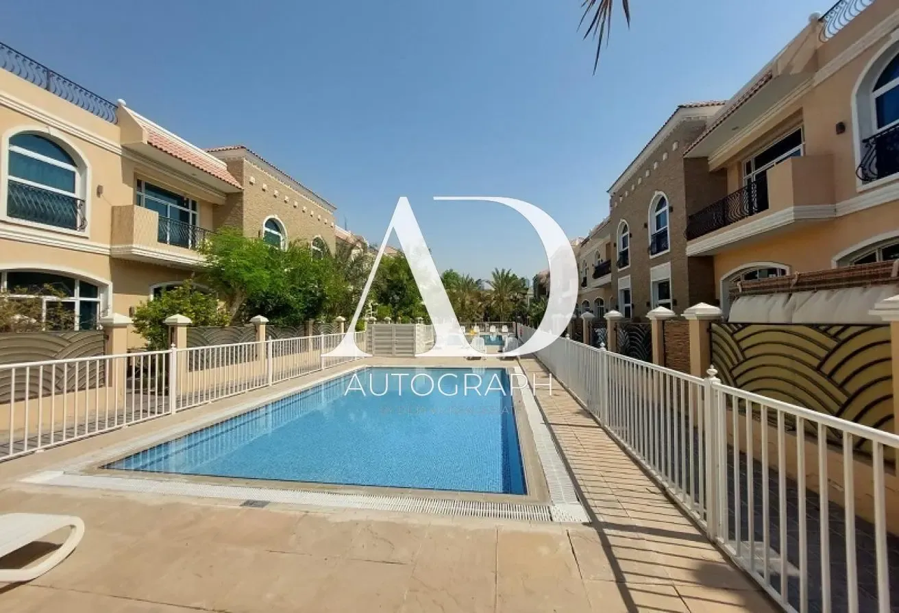 Exquisite 5 BR Villa | Private Garden|Shared Pool