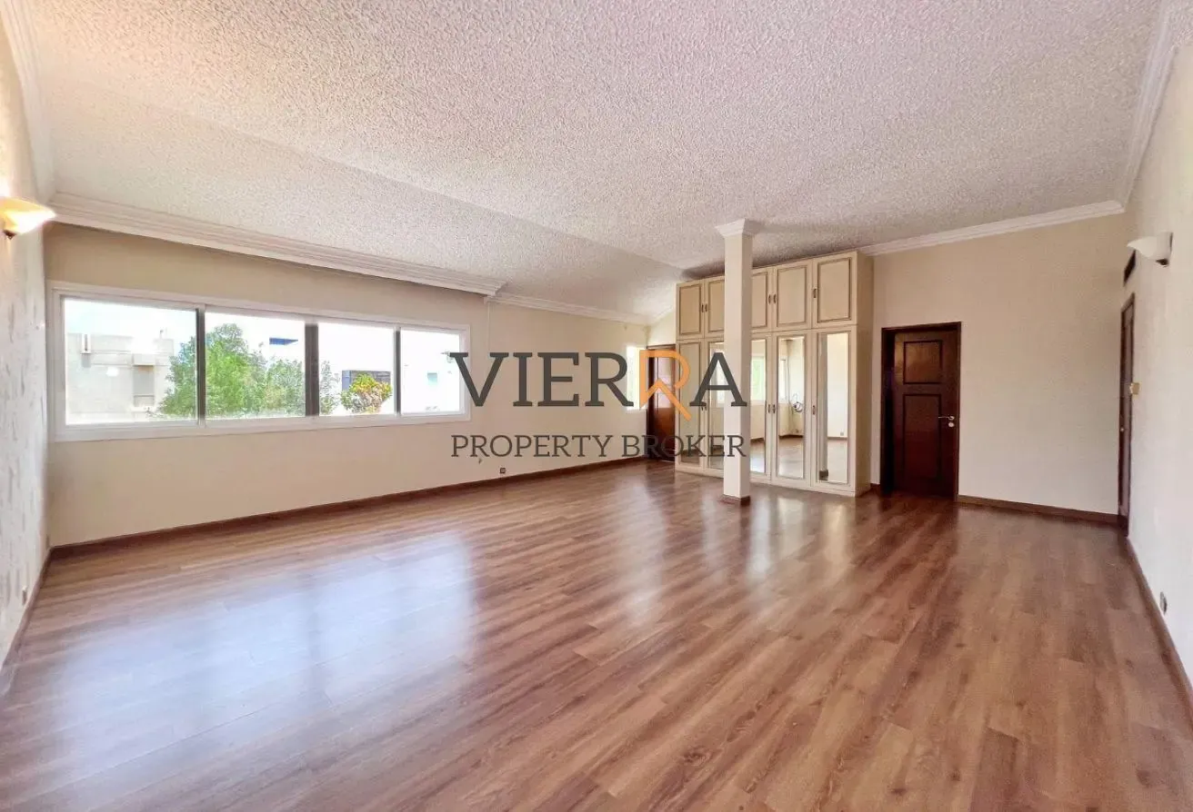 Independent Villa l Majlis with Private Garden