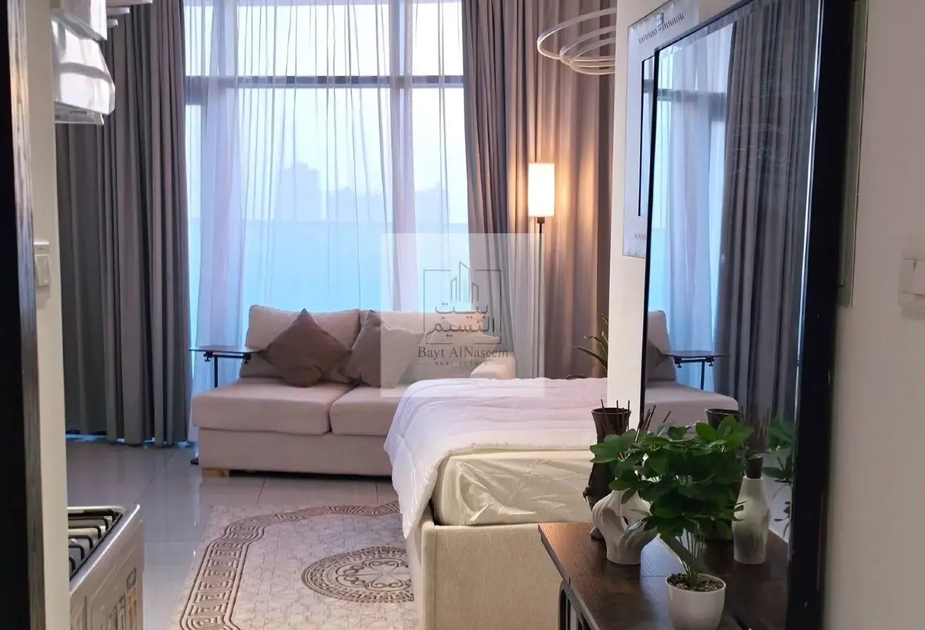 Furnished | Large Layout | Vacant | Balcony