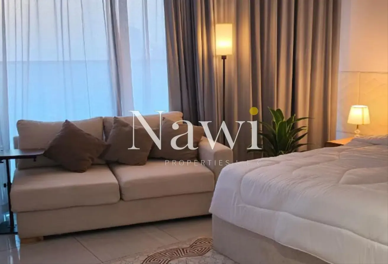 Spacious Apartment | Flexible Cheques | Studio