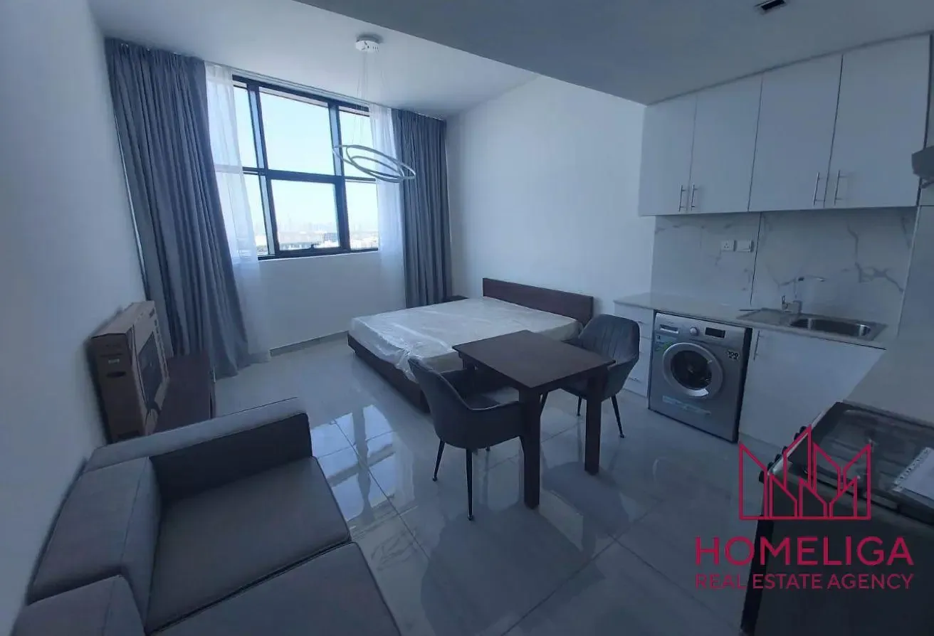 VACANT | FULLY FURNISHED | 4 CHEQUES
