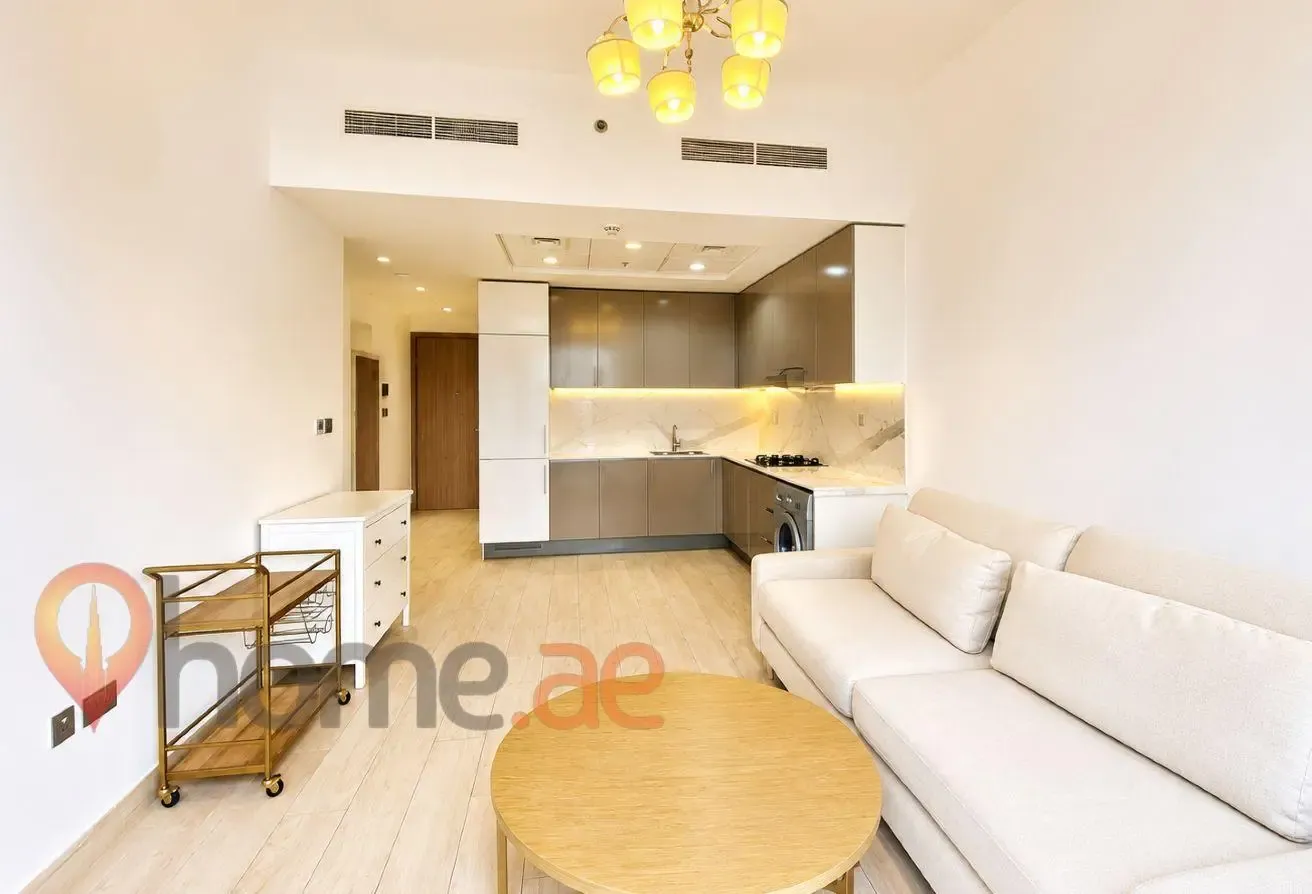 Furnished | 1-Bedroom | Community View