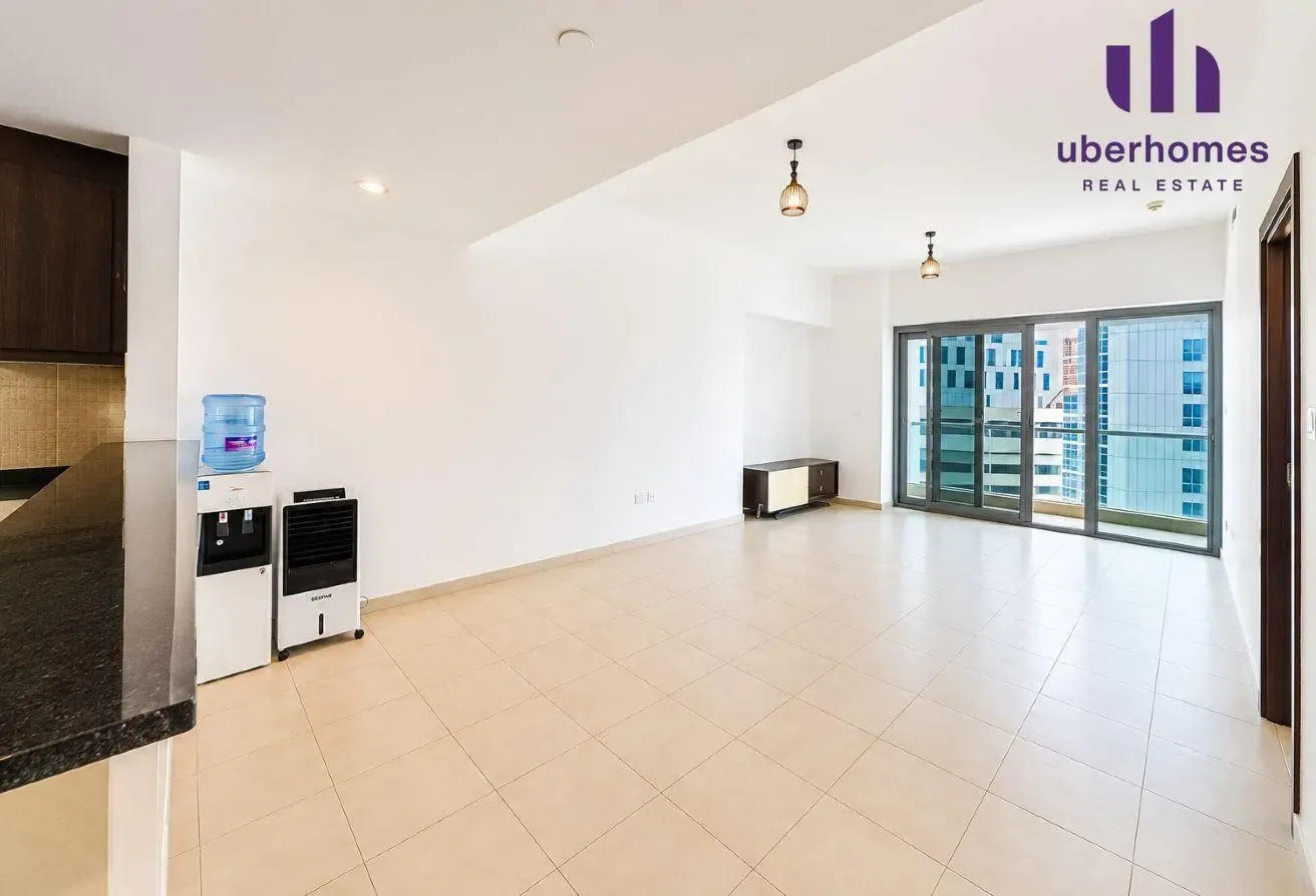 Near Metro | Pool View | Bay Avenue Mall Access