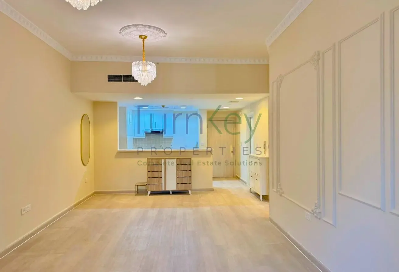 Park view | Close to metro | Low floor