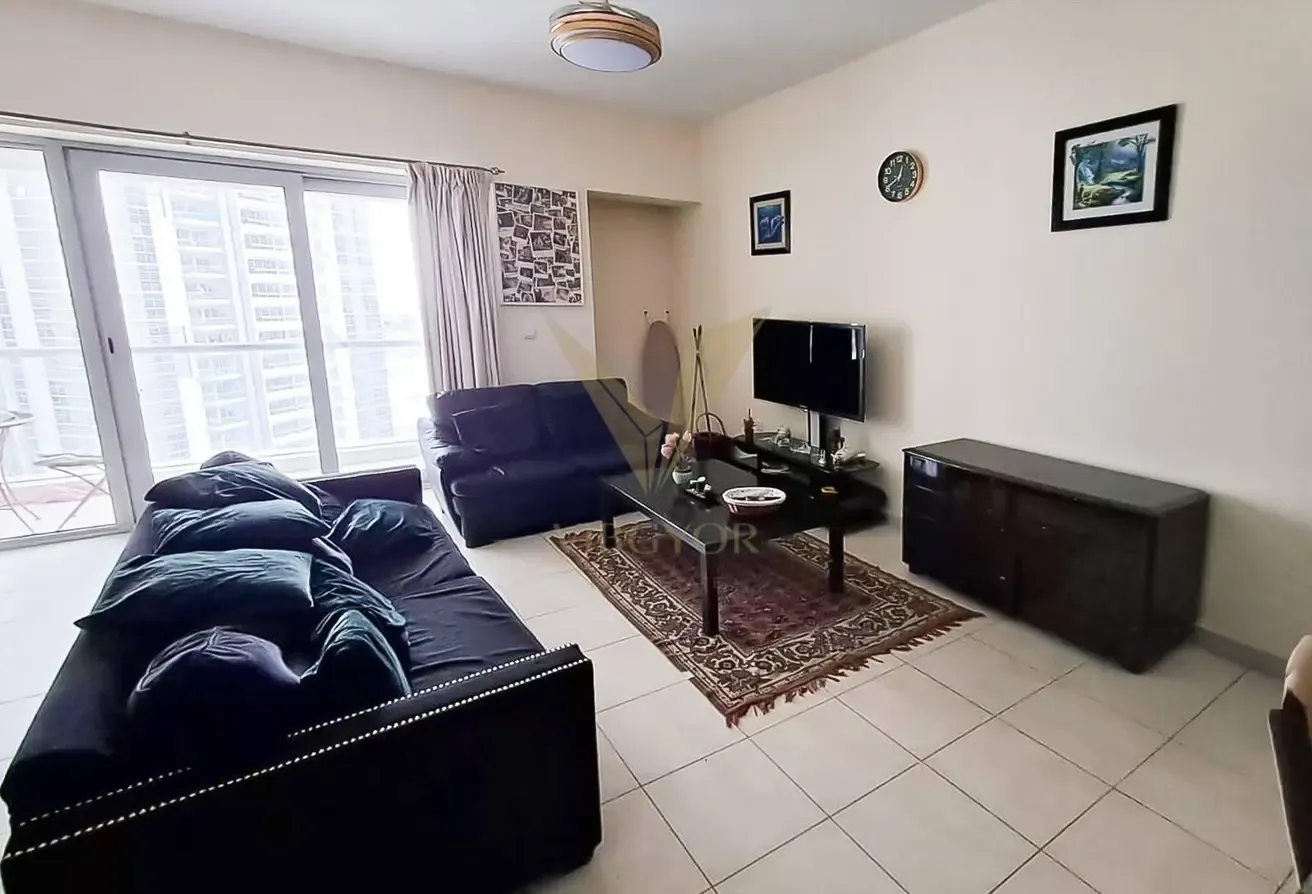 Fully Upgraded | Spacious Studio | Prime Location