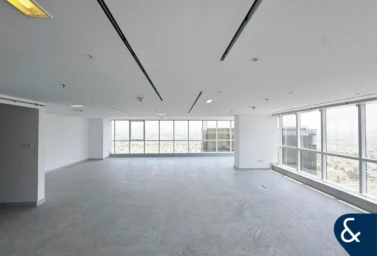 Grade A Office Tower | Corner Unit | Vacant
