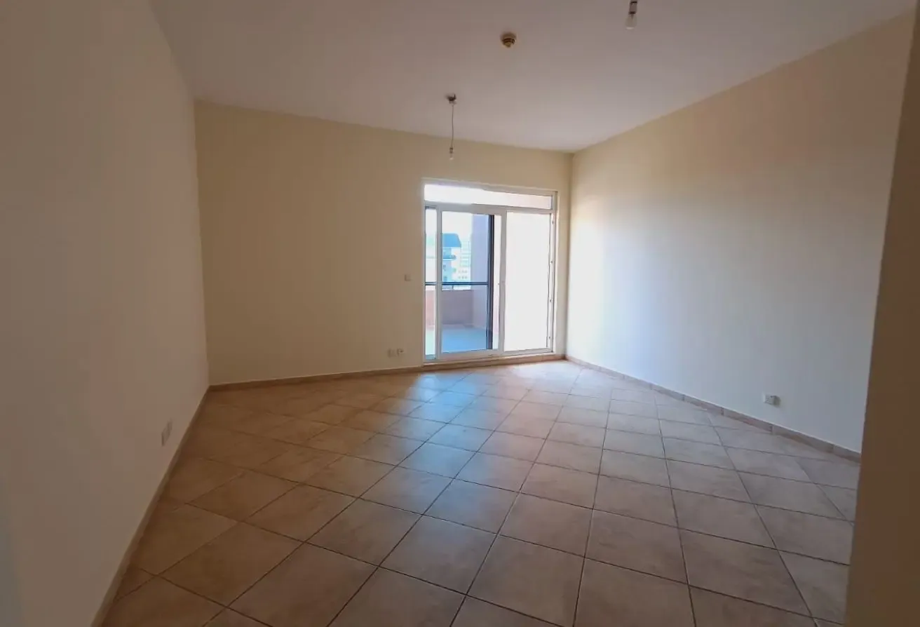 GROUND FLOOR | CHILLER FREE | VACANT