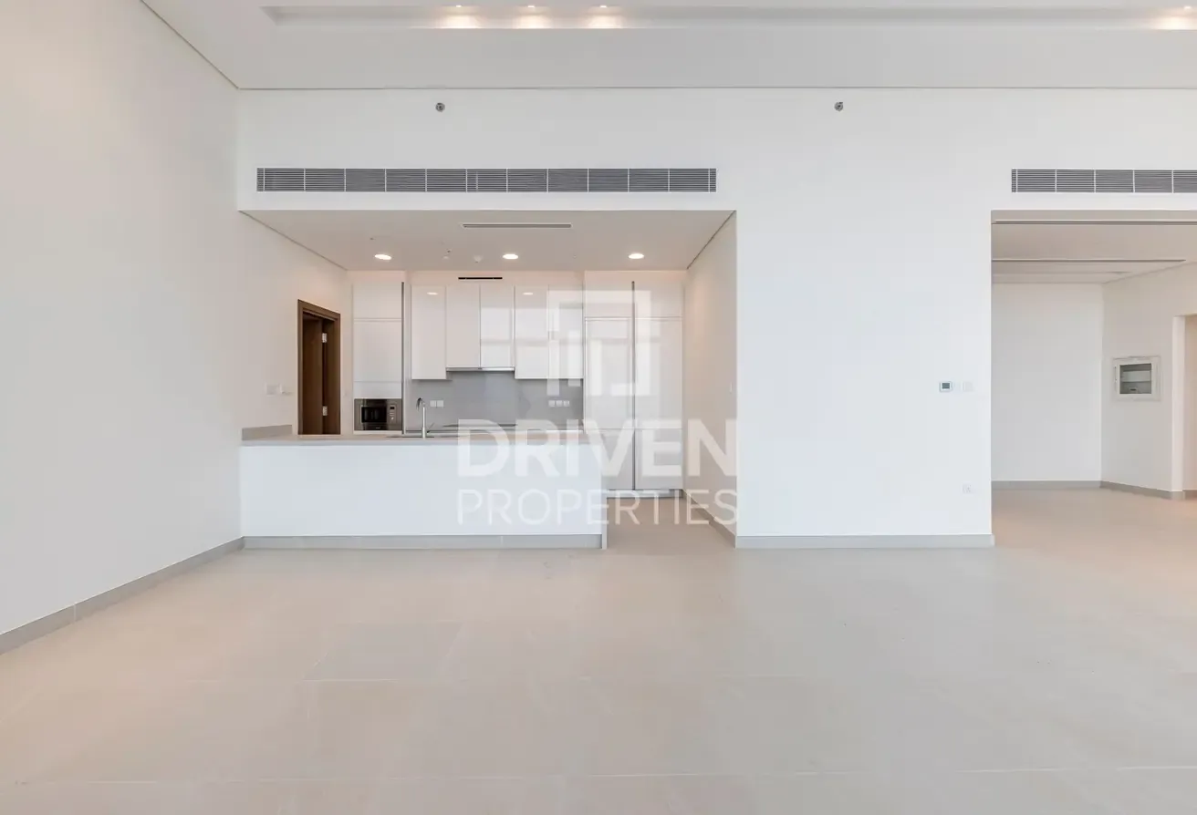 Double-Height Ceiling Penthouse | Prime Location