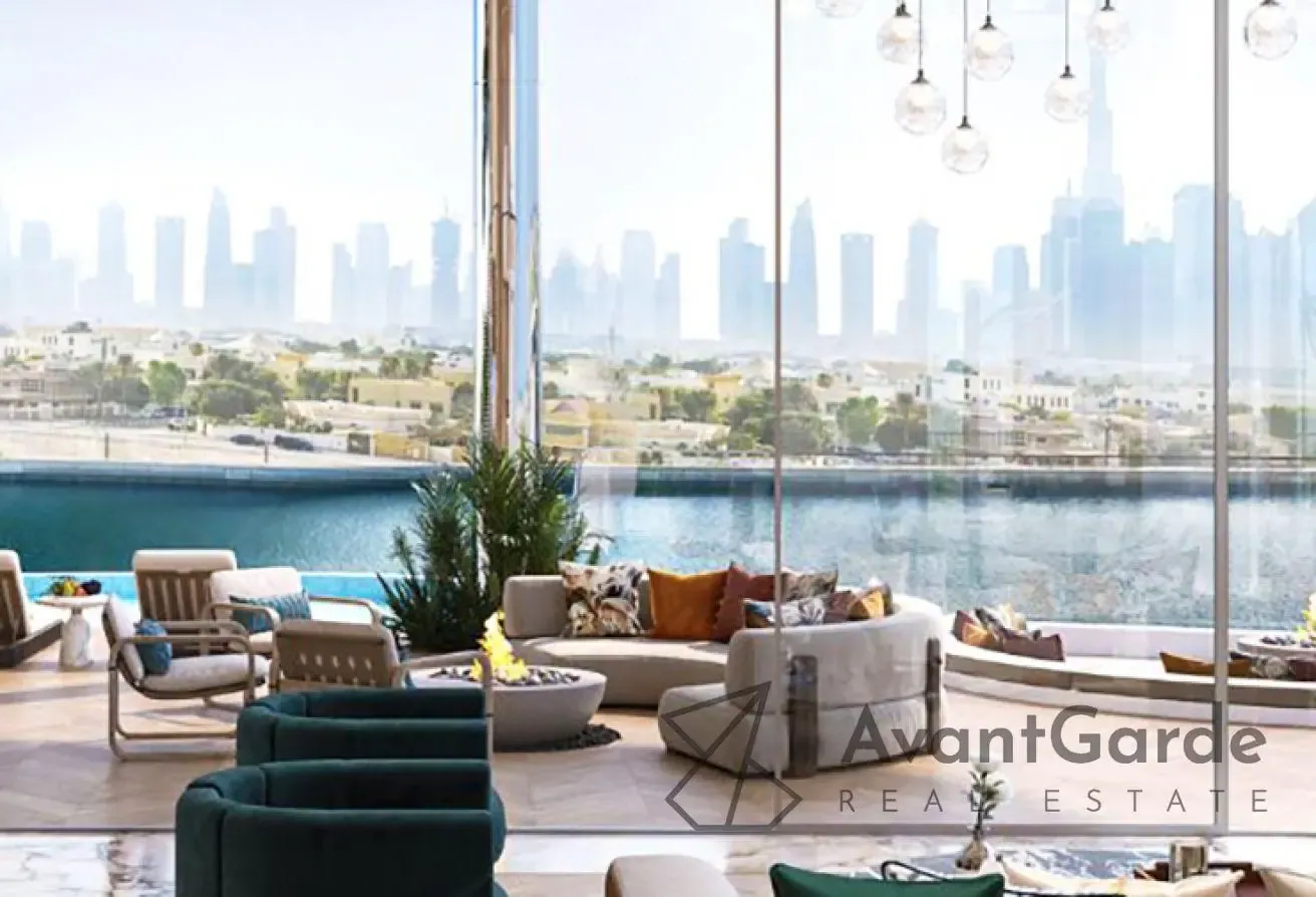 Luxury 5BR Skyvilla| Pool| Double Height Ceilings