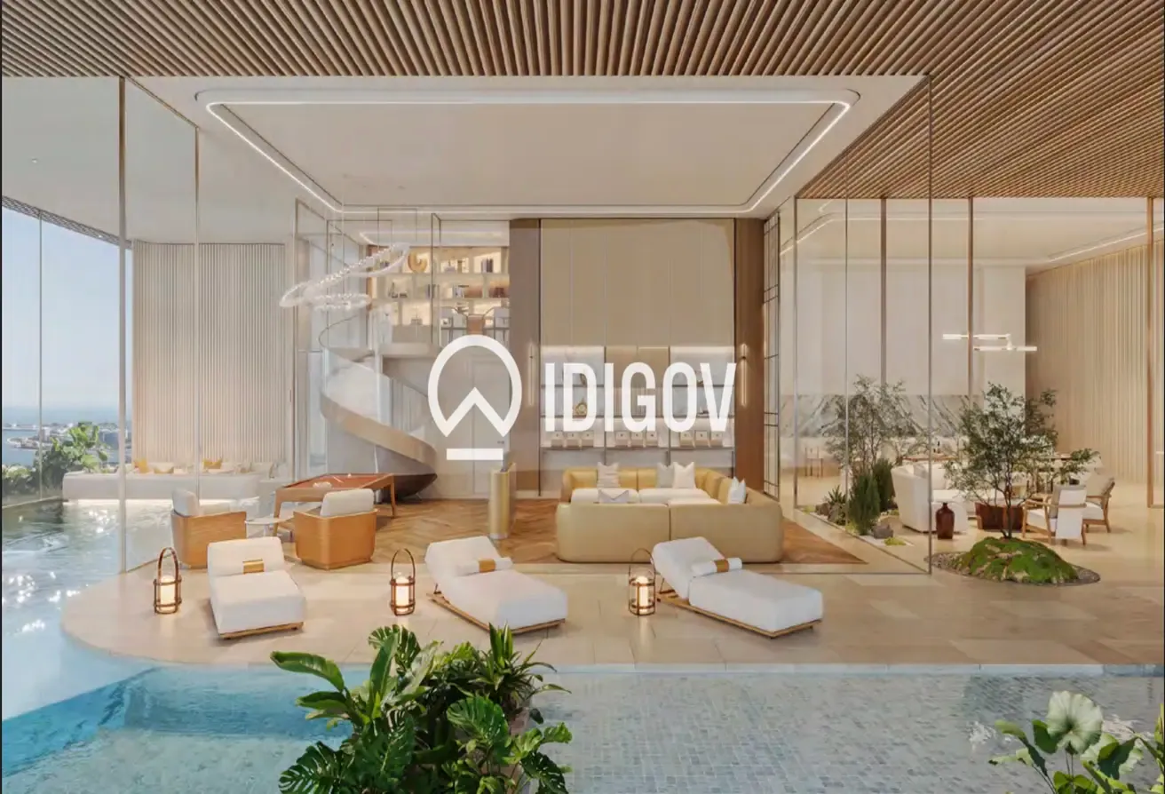 Penthouse | Waterfront Living |Prime Location