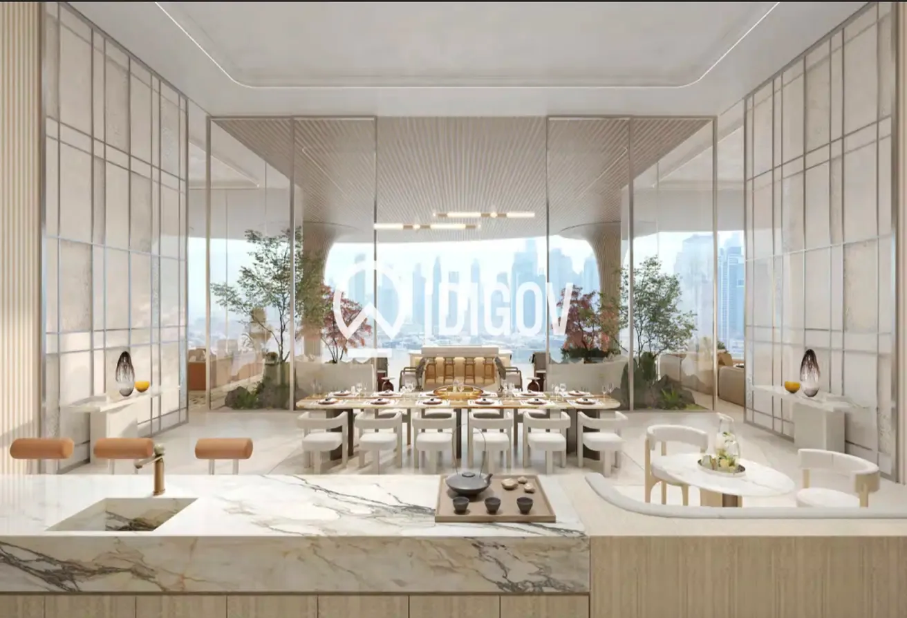 Penthouse | Waterfront Living |Prime Location