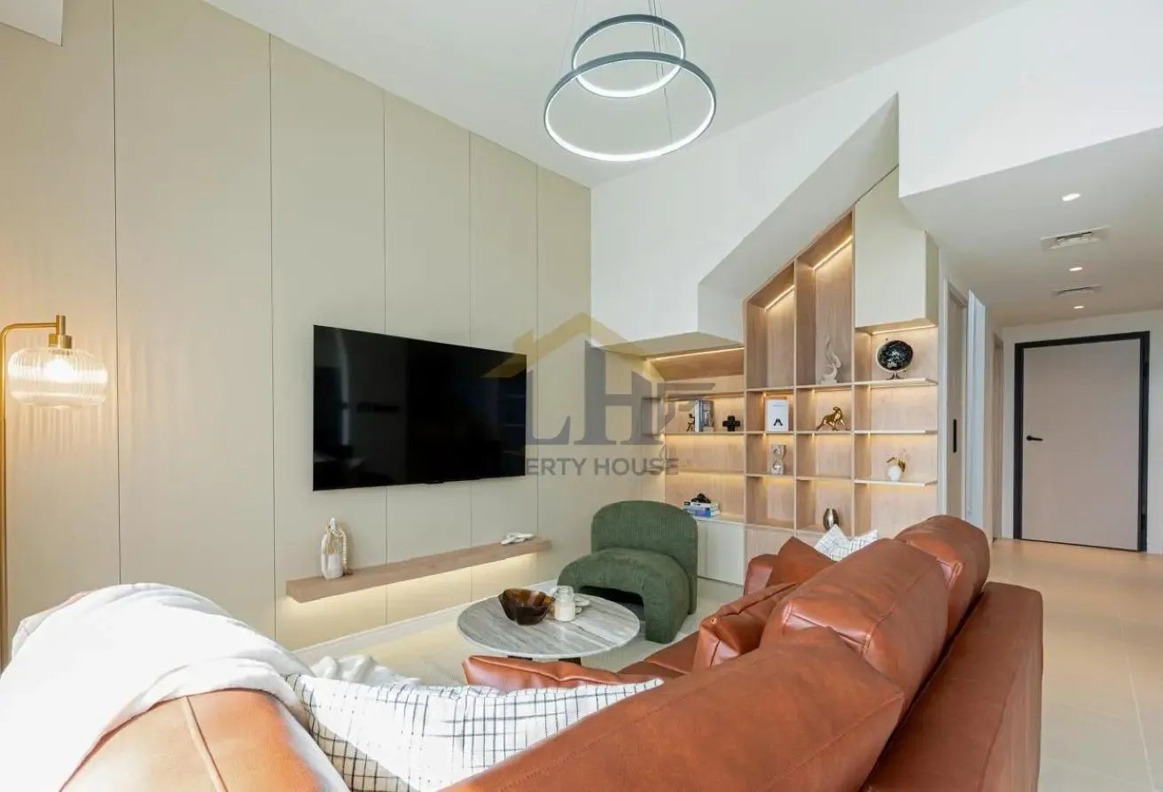 Modern Townhouse | Prime Investment Opportunity