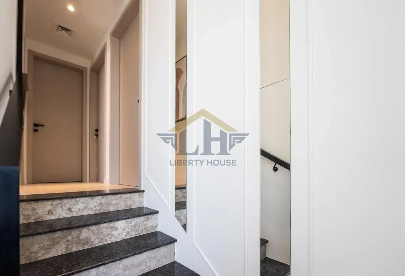 Modern Townhouse | Prime Investment Opportunity