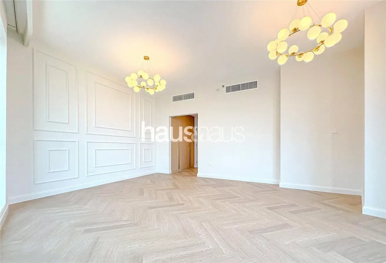 Fully Upgraded | Vacant on Transfer | Golf Views