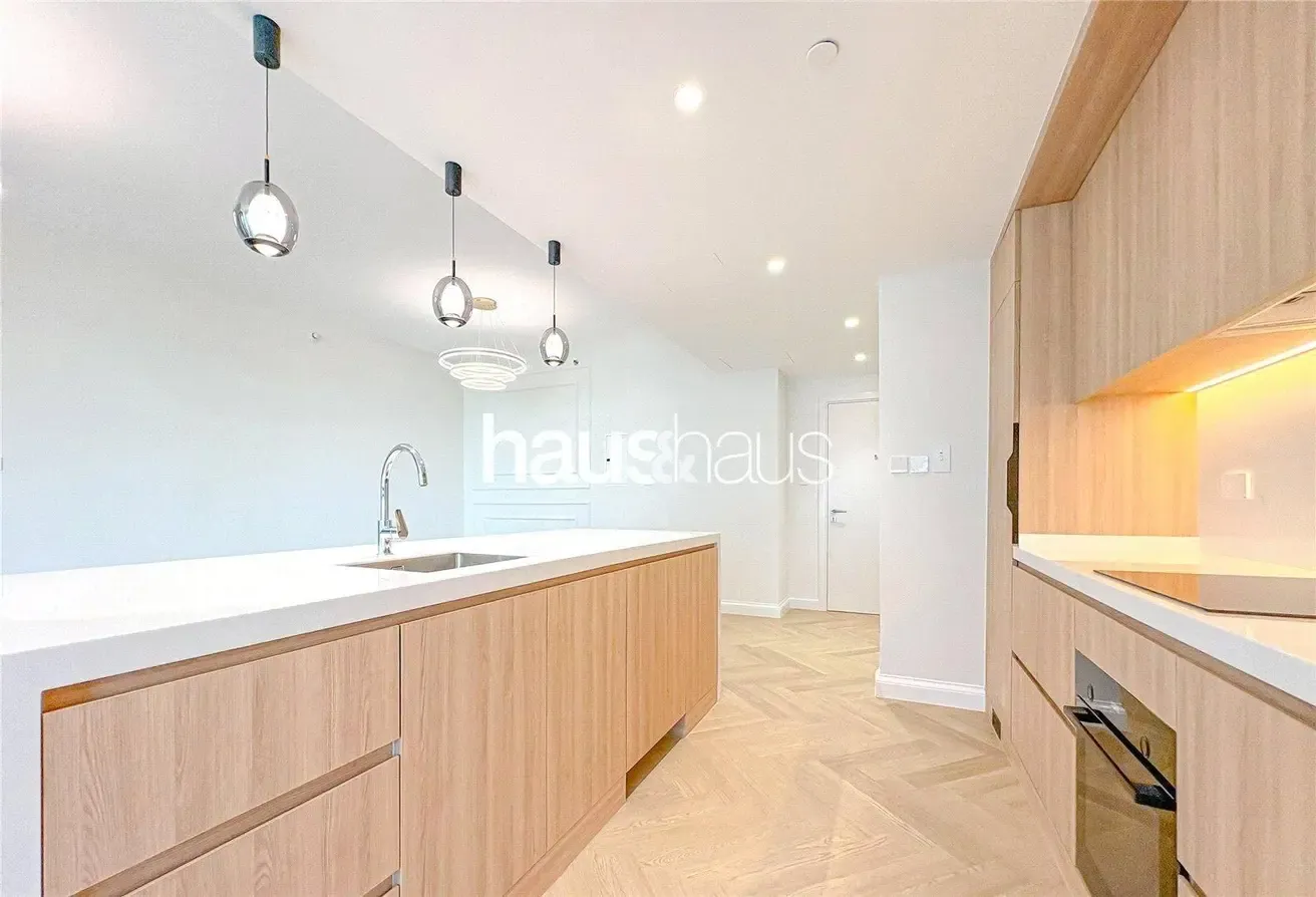 Fully Upgraded | Vacant on Transfer | Golf Views