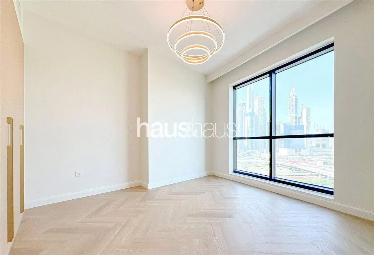 Fully Upgraded | Vacant on Transfer | Golf Views