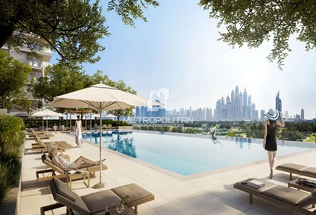 1 BR Sky Collection | Corner Unit |Racecourse View