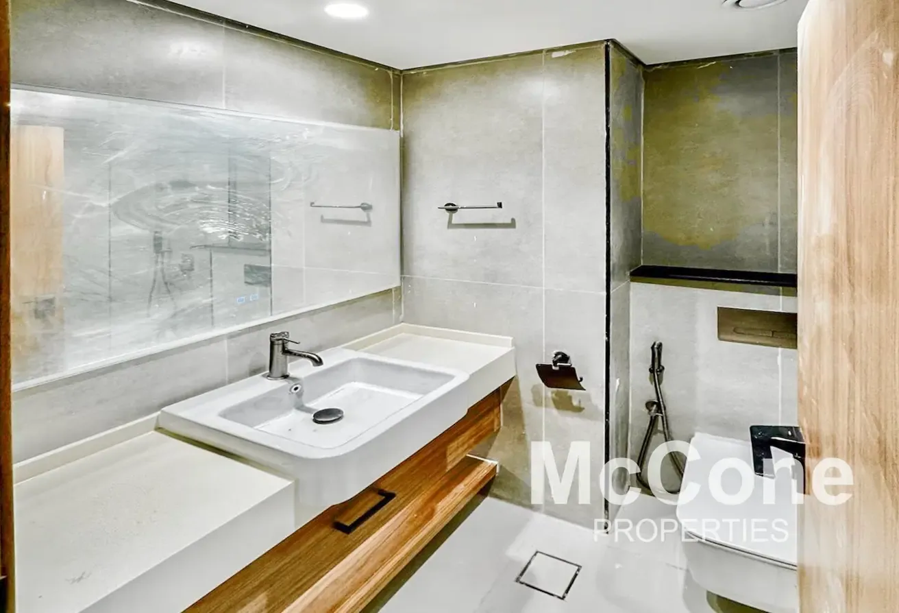 High Floor | Motivated Seller | Brand New