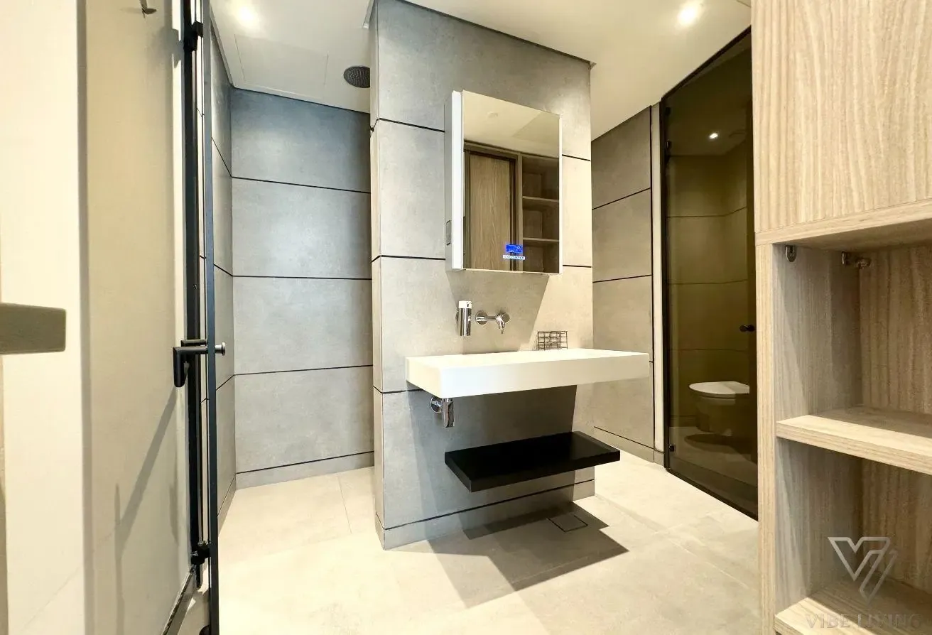 Fully Furnished | Vacant On Transfrer | Best Deal