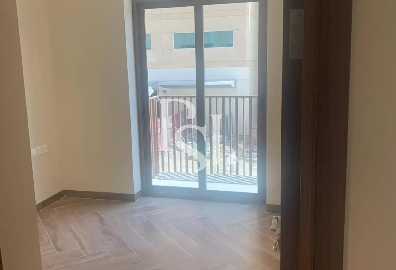 Corner Unit | Furnished | Tenanted | Good ROI