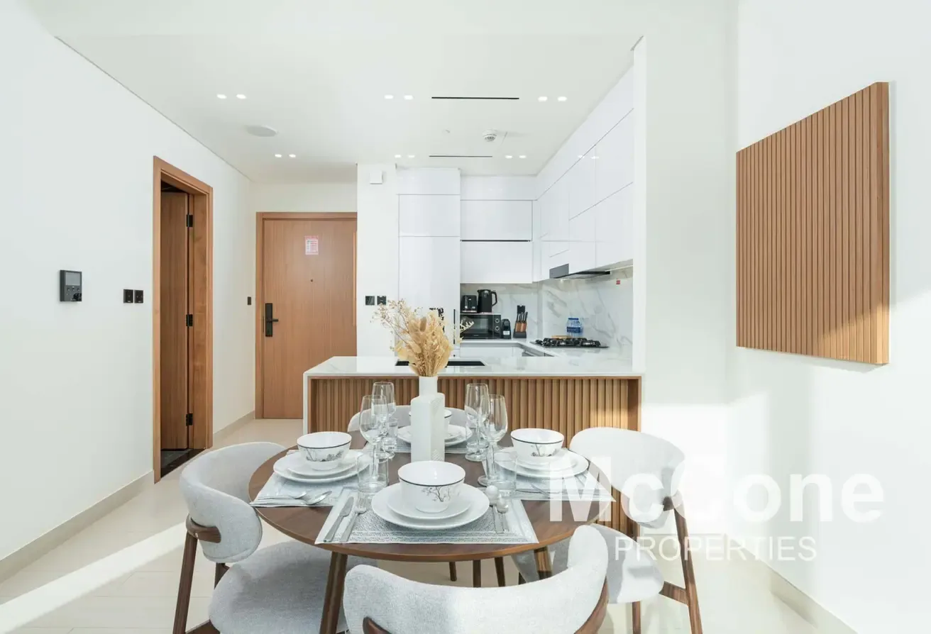 Contemporary | Vibrant | Sophisticated