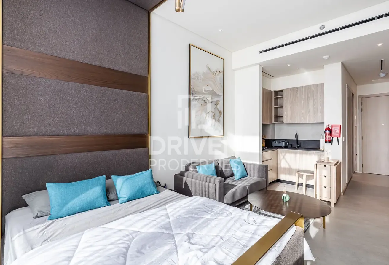 Amazing Studio | Furnished | Tenanted Unit