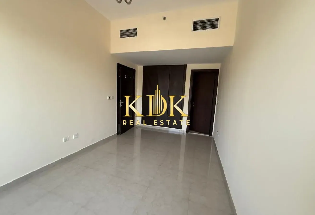 Vacant 2BR | Ideal for End user | Modern Layout