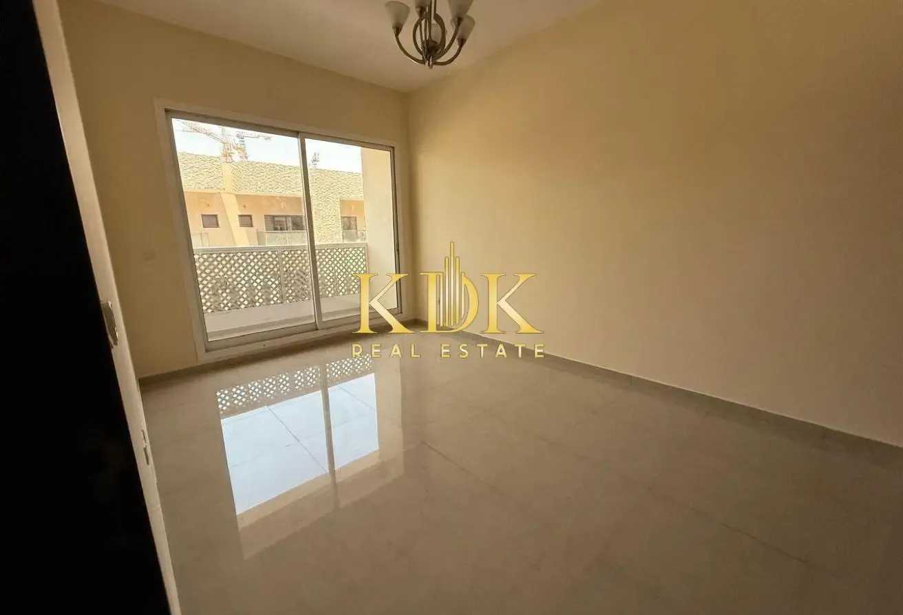 Vacant 2BR | Ideal for End user | Modern Layout