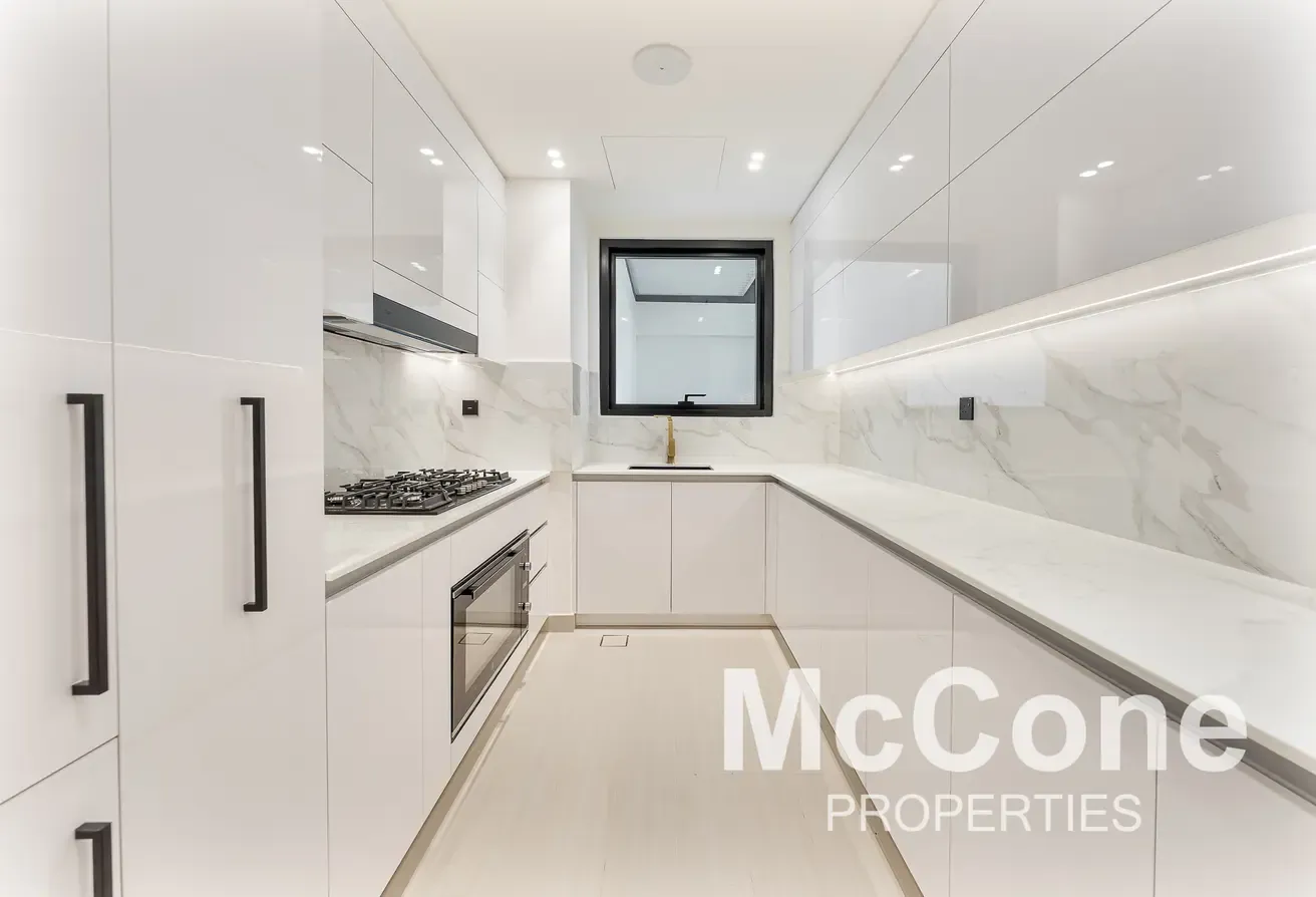Big Terrace +Pool | Closed Kitchen | Close to Exit