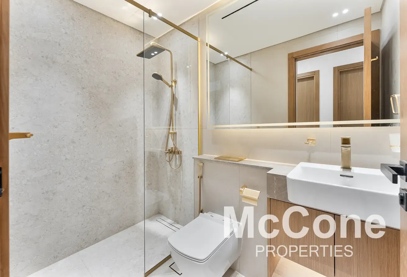 Big Terrace +Pool | Closed Kitchen | Close to Exit