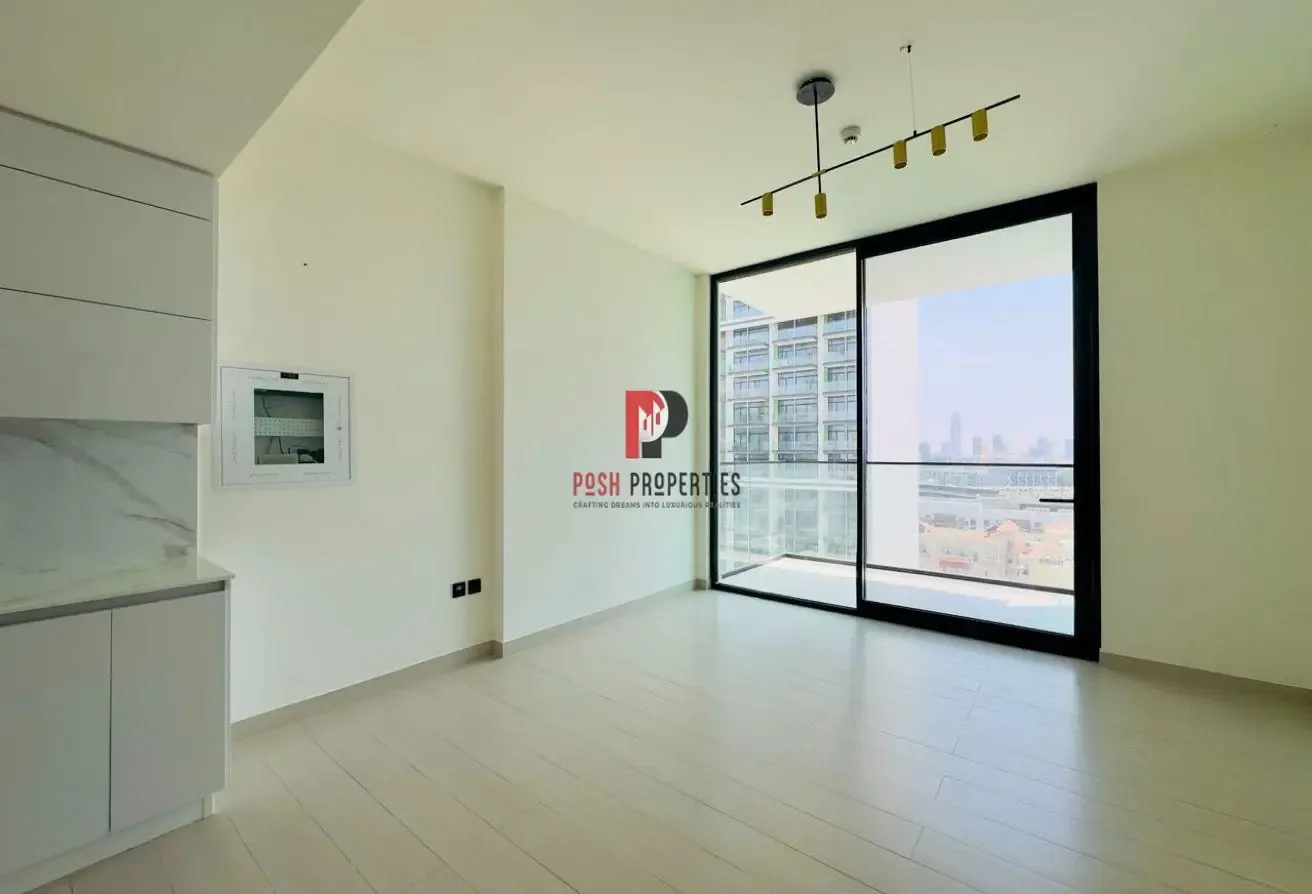 Spacious Unit l Prime location l Hot property