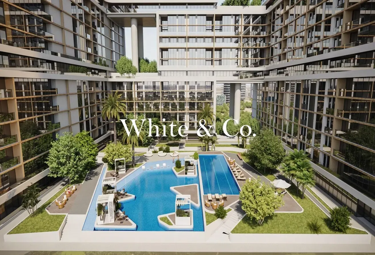 Luxury Living | Golf View | Villaments