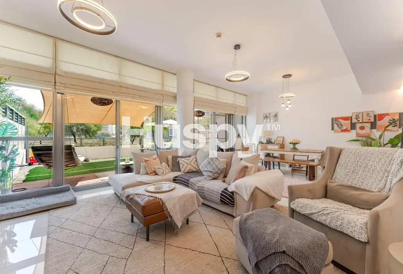 Vacant on Transfer | Maids Room | Sunrise Views