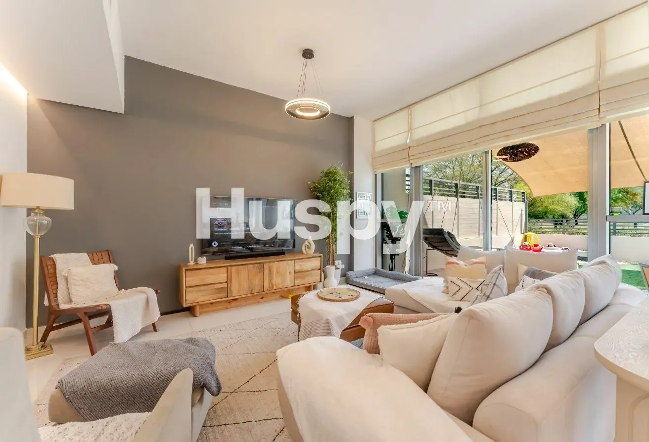 Vacant on Transfer | Maids Room | Sunrise Views