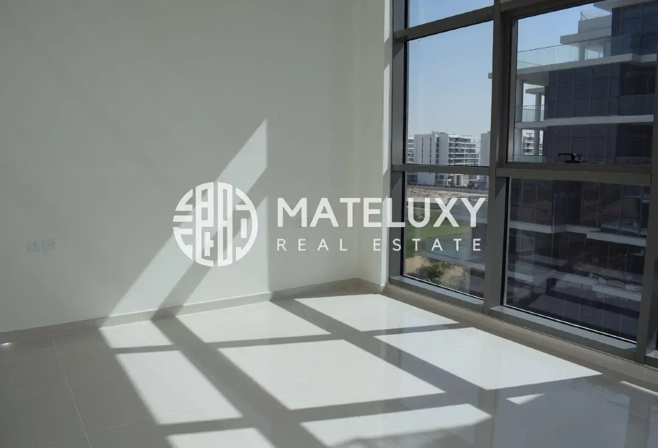 One Bed with Golf and Pool View Vacant in August