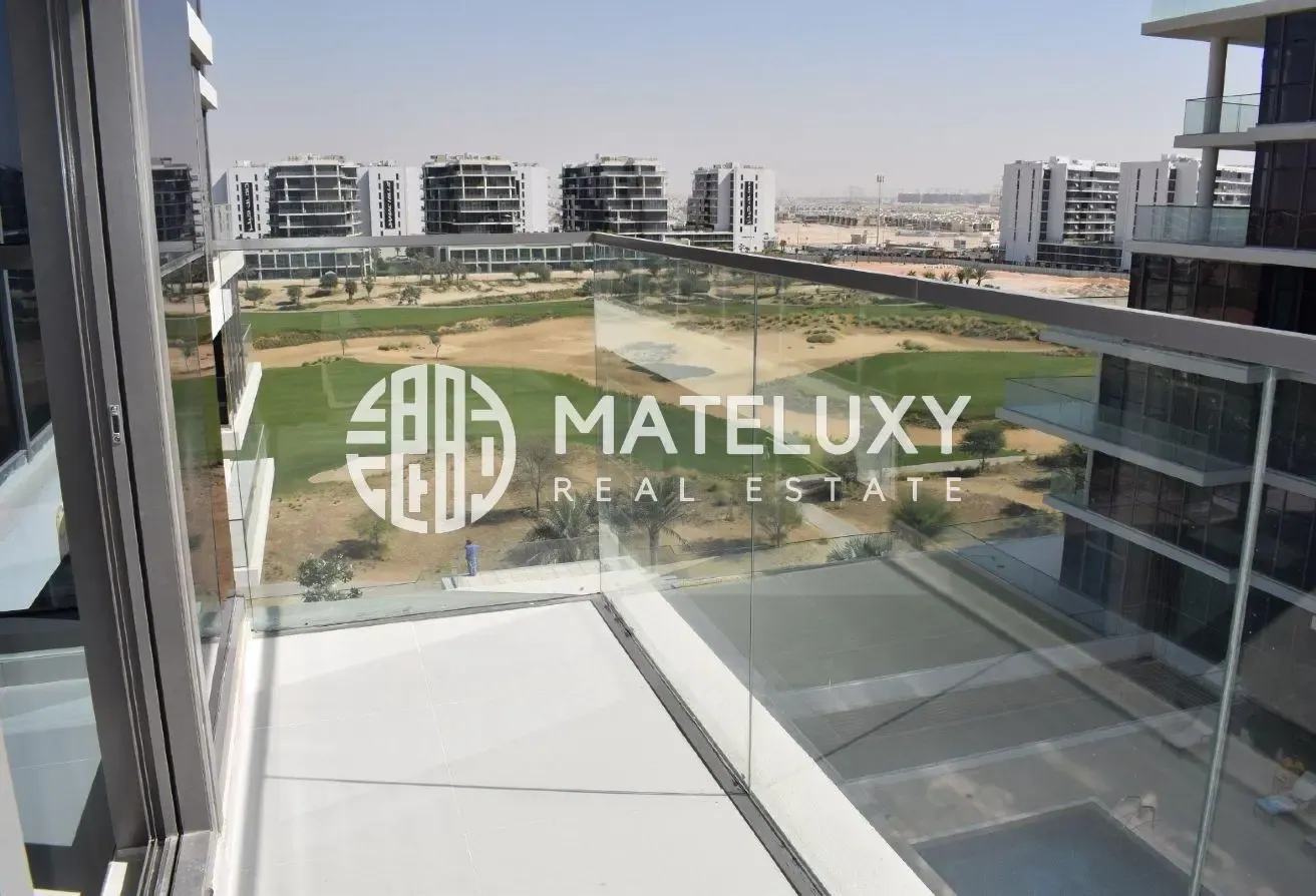 One Bed with Golf and Pool View Vacant in August